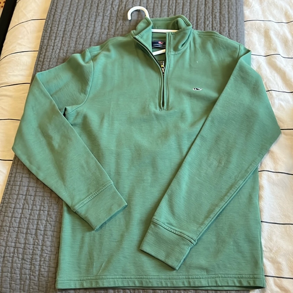 Men’s Vineyard Vines quarter zip sweatshirt